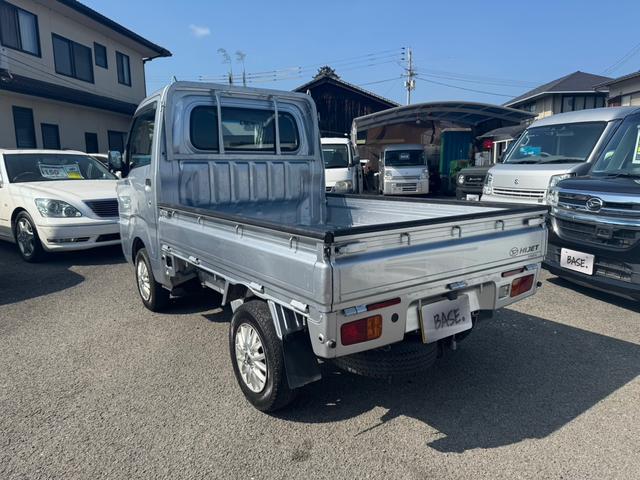 ハイゼットトラック スタンダードＳＡＩＩＩｔ　ＡＴ　４ＷＤ　シートカバー　社外ＡＷ　社外オーディオ（5枚目）