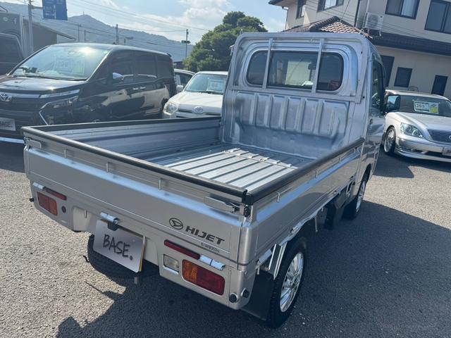 ハイゼットトラック スタンダードＳＡＩＩＩｔ　ＡＴ　４ＷＤ　シートカバー　社外ＡＷ　社外オーディオ（6枚目）