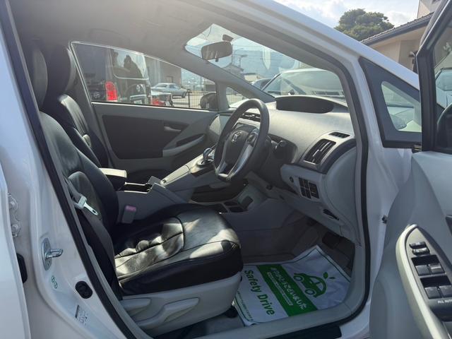 プリウス Sツーリングセレクション 社外ナビ バックカメラ ETC シートカバー(10枚目)