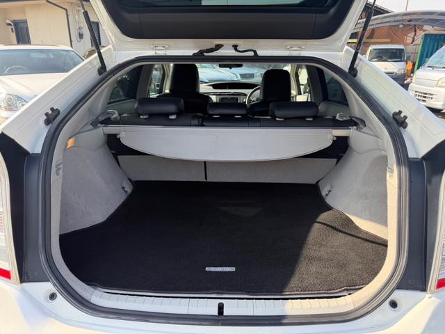 プリウス Sツーリングセレクション 社外ナビ バックカメラ ETC シートカバー(40枚目)