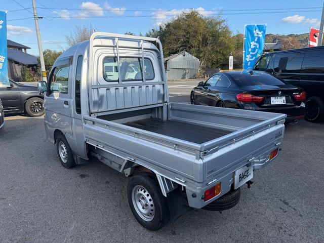 ハイゼットトラック ジャンボ 4WD 5MT 社外オーディオ キーレス(8枚目)