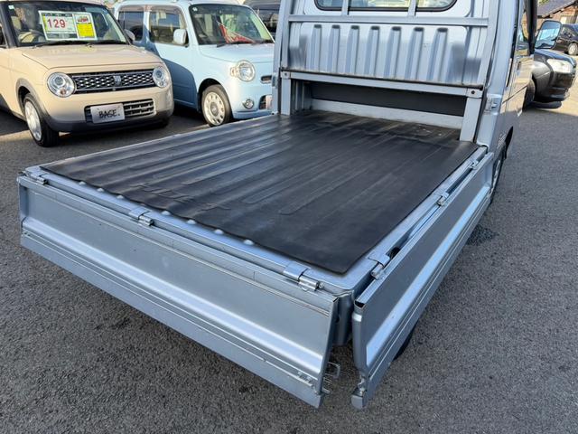 ハイゼットトラック ジャンボ 4WD 5MT 社外オーディオ キーレス(11枚目)