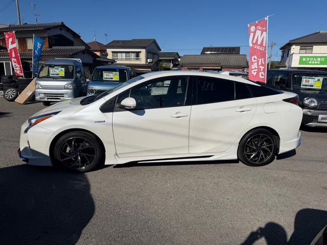 プリウス Aツーリングセレクション モデリスタフルエアロ モデリスタ17インチAW+REGNOタイヤ 純正9インチナビ バックカメラ(5枚目)