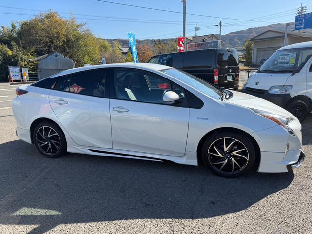 プリウス Aツーリングセレクション モデリスタフルエアロ モデリスタ17インチAW+REGNOタイヤ 純正9インチナビ バックカメラ(6枚目)