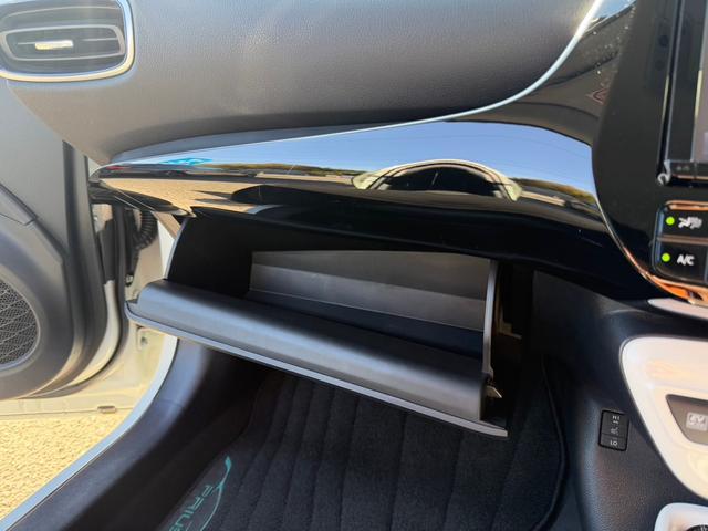 プリウス Aツーリングセレクション モデリスタフルエアロ モデリスタ17インチAW+REGNOタイヤ 純正9インチナビ バックカメラ(51枚目)