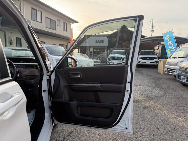 フリード Ｇ・ホンダセンシング　純正ＳＤナビ　純正ドラレコ前後　シートヒーター前席　両側電動スライドドア　バックカメラ　社外アルミホイール　ＥＴＣ（16枚目）