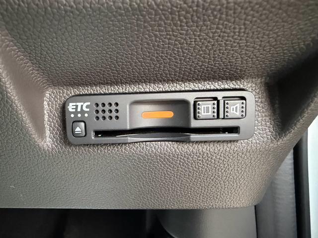 フリード Ｇ・ホンダセンシング　純正ＳＤナビ　純正ドラレコ前後　シートヒーター前席　両側電動スライドドア　バックカメラ　社外アルミホイール　ＥＴＣ（31枚目）