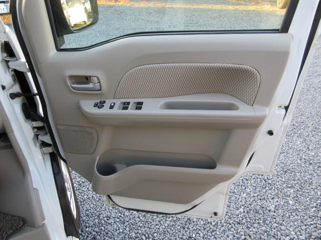 エブリイワゴン PZターボスペシャル 両側パワースライドドア フルセグナビ バックカメラ ETC オートステップ オートライト 衝突軽減 純正アルミ 純正マットバイザー スペアキー(17枚目)