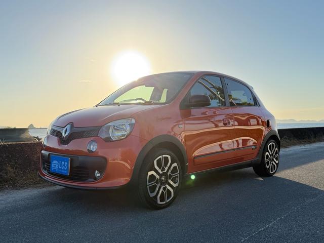 RENAULT TWINGO GT