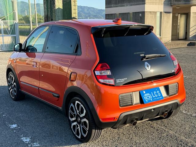RENAULT TWINGO GT