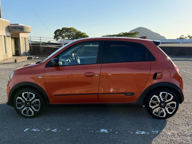 RENAULT TWINGO GT