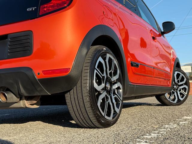 RENAULT TWINGO GT