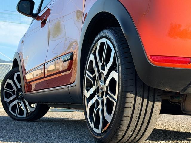RENAULT TWINGO GT