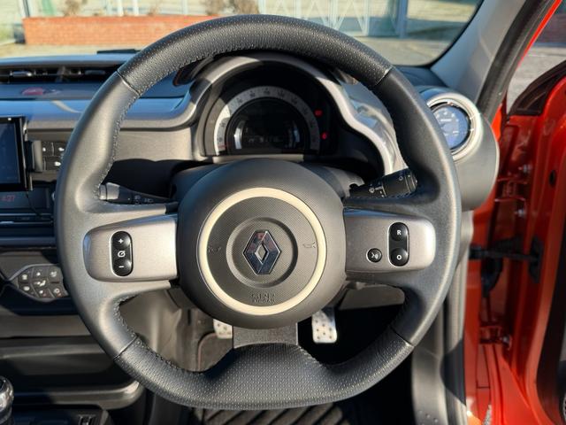 RENAULT TWINGO GT