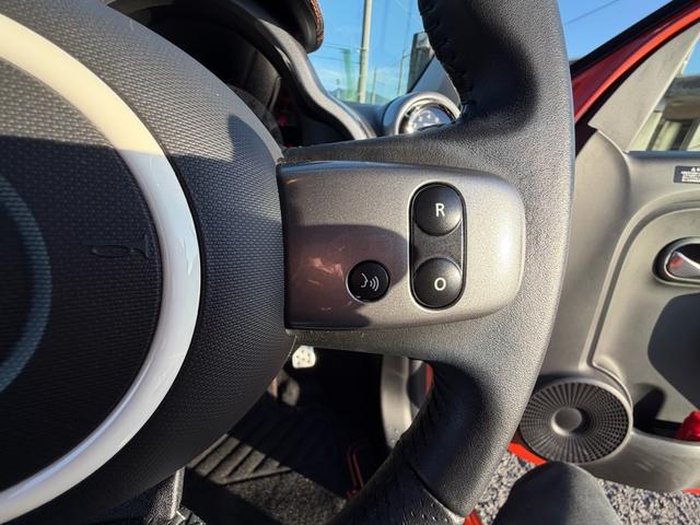 RENAULT TWINGO GT