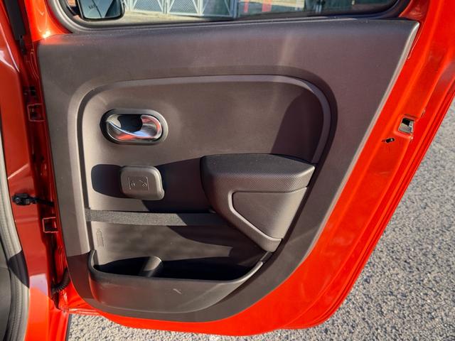 RENAULT TWINGO GT