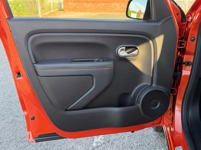 RENAULT TWINGO GT