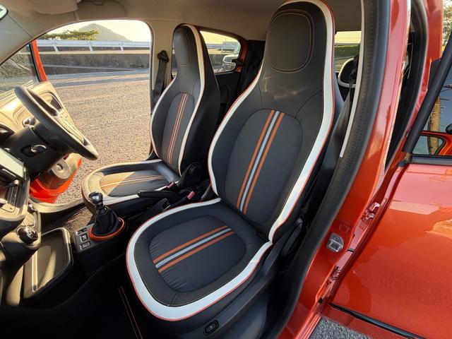 RENAULT TWINGO GT