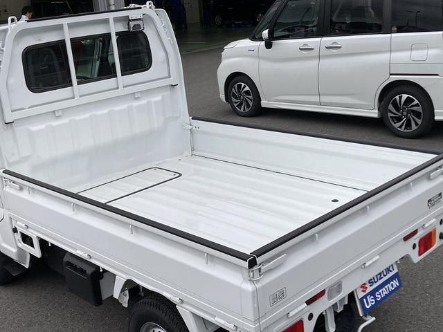 キャリイトラック KC AC・PS付 農繁 7型 趣味に農作業に、切替4WD♪ パートタイム4WD 農繁仕様 アオリ部と鳥居部の各フチにカバー付 荷台照明 FM・AMラジオ オートライト スズキセーフティーサポート ワンオーナ 衝突被害軽減S アイドリングストップ 横滑り防止機能(16枚目)