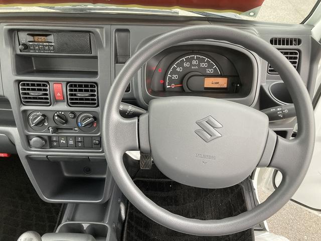 キャリイトラック KC AC・PS付 農繁 7型 趣味に農作業に、切替4WD♪ パートタイム4WD 農繁仕様 アオリ部と鳥居部の各フチにカバー付 荷台照明 FM・AMラジオ オートライト スズキセーフティーサポート ワンオーナ 衝突被害軽減S アイドリングストップ 横滑り防止機能(26枚目)