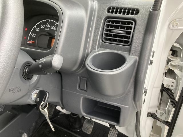 キャリイトラック KC AC・PS付 農繁 7型 趣味に農作業に、切替4WD♪ パートタイム4WD 農繁仕様 アオリ部と鳥居部の各フチにカバー付 荷台照明 FM・AMラジオ オートライト スズキセーフティーサポート ワンオーナ 衝突被害軽減S アイドリングストップ 横滑り防止機能(50枚目)