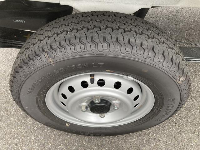 キャリイトラック KC AC・PS付 農繁 7型 趣味に農作業に、切替4WD♪ パートタイム4WD 農繁仕様 アオリ部と鳥居部の各フチにカバー付 荷台照明 FM・AMラジオ オートライト スズキセーフティーサポート ワンオーナ 衝突被害軽減S アイドリングストップ 横滑り防止機能(52枚目)