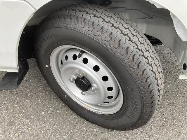 キャリイトラック KC AC・PS付 農繁 7型 趣味に農作業に、切替4WD♪ パートタイム4WD 農繁仕様 アオリ部と鳥居部の各フチにカバー付 荷台照明 FM・AMラジオ オートライト スズキセーフティーサポート ワンオーナ 衝突被害軽減S アイドリングストップ 横滑り防止機能(53枚目)