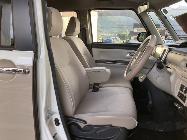 ムーヴキャンバス Ｘ－Ｌｔｄ　メイクアップ　ＳＡ２　大型ナビにカメラ♪　２ＷＤ　萌え度高め、かわいい内外装♪　後退時も安心、全方位モニタ付大型ナビ　ＥＴＣ　後席両側電動スライドドア　衝突軽減ブレーキ　オートライト　Ｂｌｕｅｔｏｏｔｈ　プッシュスタート　オートＡＣ　アイドリングＳ（21枚目）