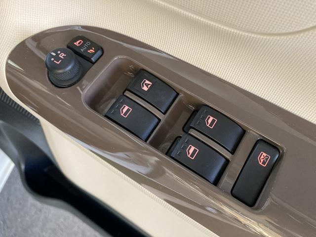 ムーヴキャンバス Ｘ－Ｌｔｄ　メイクアップ　ＳＡ２　大型ナビにカメラ♪　２ＷＤ　萌え度高め、かわいい内外装♪　後退時も安心、全方位モニタ付大型ナビ　ＥＴＣ　後席両側電動スライドドア　衝突軽減ブレーキ　オートライト　Ｂｌｕｅｔｏｏｔｈ　プッシュスタート　オートＡＣ　アイドリングＳ（67枚目）