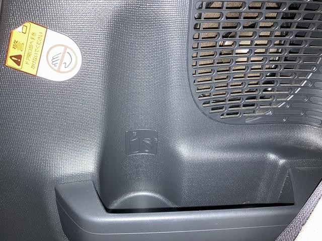 ムーヴキャンバス Ｘ－Ｌｔｄ　メイクアップ　ＳＡ２　大型ナビにカメラ♪　２ＷＤ　萌え度高め、かわいい内外装♪　後退時も安心、全方位モニタ付大型ナビ　ＥＴＣ　後席両側電動スライドドア　衝突軽減ブレーキ　オートライト　Ｂｌｕｅｔｏｏｔｈ　プッシュスタート　オートＡＣ　アイドリングＳ（71枚目）