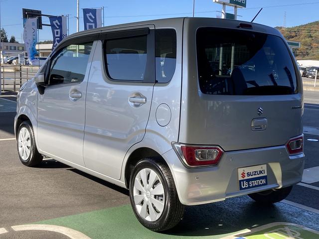 ワゴンＲ ＦＡ　２型　手入れがしやすいシルバーカラー♪　純正ラジオ＆ＣＤプレーヤー　ＥＴＣ車載器　衝突被害軽減システム　衝突安全ボディ　盗難防止システム　オートライト（5枚目）