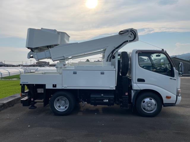 デュトロ 高所作業車 9.9m(4枚目)