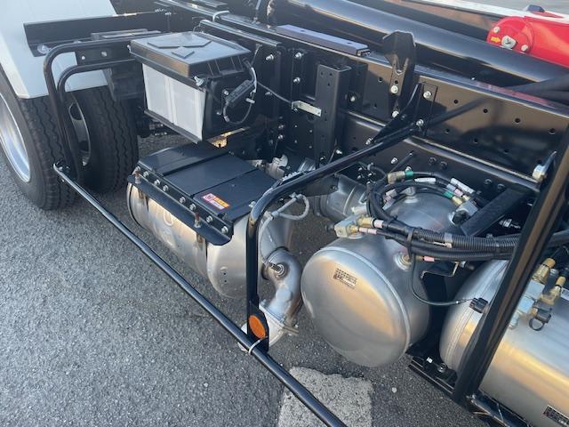 ファイター 脱着装置付コンテナ専用車　アームロール（18枚目）