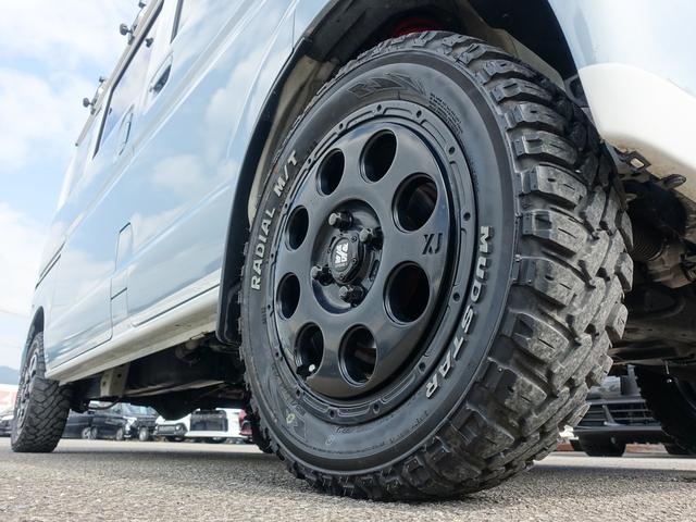 ＮＶ１００クリッパーバン ＤＸ　ＧＬパッケージ　キャンピング仕様車　シンク　ベッドキット　ポータブル電源　ソーラーパネル　リフトアップ　ＸＴＲＥＭＥ－Ｊ１４ＡＷ　マッドタイヤ　ナビＴＶ　２カメラドラレコ　ＥＴＣ　黒革調シートカバー（8枚目）