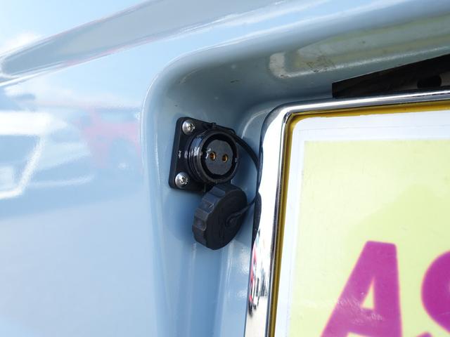 ＮＶ１００クリッパーバン ＤＸ　ＧＬパッケージ　キャンピング仕様車　シンク　ベッドキット　ポータブル電源　ソーラーパネル　リフトアップ　ＸＴＲＥＭＥ－Ｊ１４ＡＷ　マッドタイヤ　ナビＴＶ　２カメラドラレコ　ＥＴＣ　黒革調シートカバー（17枚目）