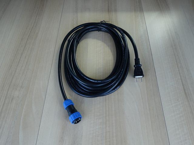 ＮＶ１００クリッパーバン ＤＸ　ＧＬパッケージ　キャンピング仕様車　シンク　ベッドキット　ポータブル電源　ソーラーパネル　リフトアップ　ＸＴＲＥＭＥ－Ｊ１４ＡＷ　マッドタイヤ　ナビＴＶ　２カメラドラレコ　ＥＴＣ　黒革調シートカバー（18枚目）