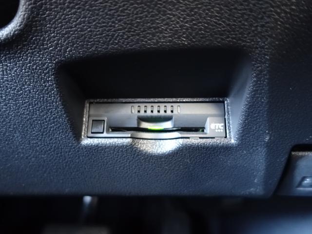 プリウス Ｓセーフティプラス　ＴＳＳ・白内装・ＬＥＤフォグ・ＥＴＣ・純正ナビ・Ｂｌｕｅｔｏｏｔｈ・ＴＶ・ＣＤ／ＳＤ再生・バックカメラ・クリアランスソナー・Ｃセンサー・衝突被害軽減ブレーキ・レーンアラート・フロアマット・スペアタイヤ（27枚目）