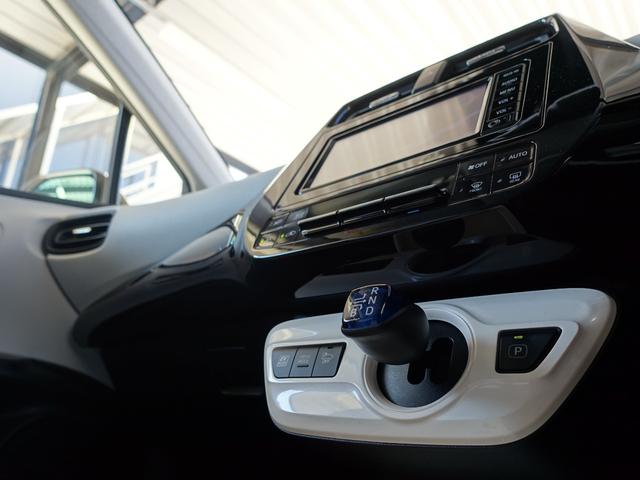 プリウス Ｓセーフティプラス　ＴＳＳ・白内装・ＬＥＤフォグ・ＥＴＣ・純正ナビ・Ｂｌｕｅｔｏｏｔｈ・ＴＶ・ＣＤ／ＳＤ再生・バックカメラ・クリアランスソナー・Ｃセンサー・衝突被害軽減ブレーキ・レーンアラート・フロアマット・スペアタイヤ（37枚目）