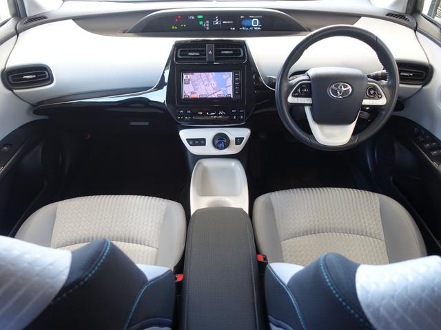 プリウス Ｓセーフティプラス　ＴＳＳ・白内装・ＬＥＤフォグ・ＥＴＣ・純正ナビ・Ｂｌｕｅｔｏｏｔｈ・ＴＶ・ＣＤ／ＳＤ再生・バックカメラ・クリアランスソナー・Ｃセンサー・衝突被害軽減ブレーキ・レーンアラート・フロアマット・スペアタイヤ（55枚目）