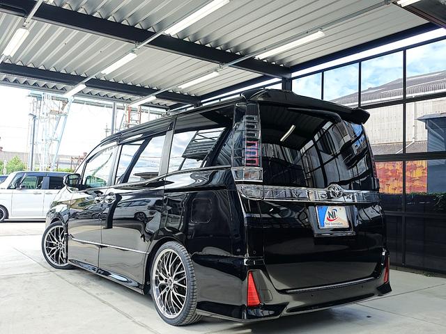 ヴォクシー ZS 煌II TSS・1オーナー・新品モデリスタ・新品車高調・新品19アルミホイール・新品タイヤ・カロッツェリア9型ナビ・ブルートゥース・TV・バックカメラ・ETC・両側パワスラ・クルコン・前後クリアランスソナー・(16枚目)