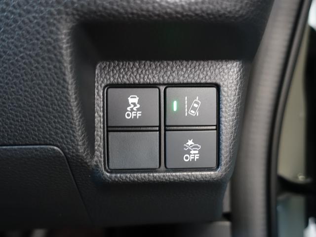 ホンダセンシング！横滑り防止装置！車線逸脱防止警報！衝突軽減ブレーキ！