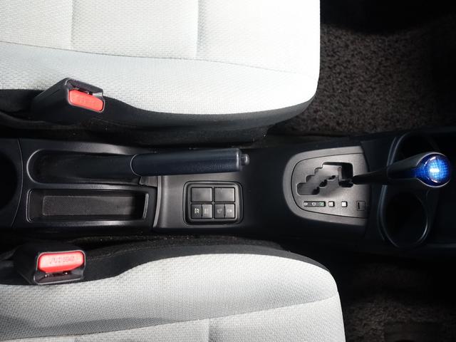 アクア L DUNLOPエナセーブタイヤ・純正ナビ・NSCP-W64・CD/SD再生・AUX・Bluetoothオーディオ・AM/FMラジオ・ビルトインETC・前方録画ドライブレコーダー・ドアバイザ・スペアタイヤ(33枚目)