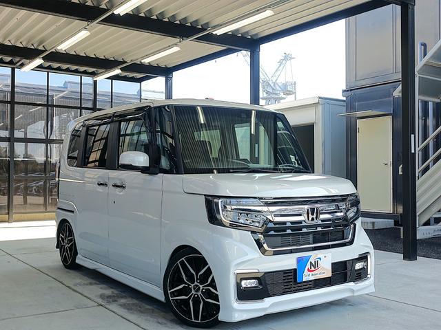 両側パワースライドドア！フロントシートヒーター！車線逸脱防止警報！衝突軽減ブレーキ！横滑り防止装置！リアクリアランスソナー！クルーズコントロール！リアサンシェード！ＬＥＤルームランプ！ドリンクテーブル