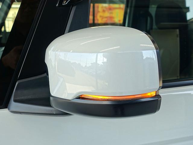 両側パワースライドドア！フロントシートヒーター！車線逸脱防止警報！衝突軽減ブレーキ！横滑り防止装置！リアクリアランスソナー！クルーズコントロール！リアサンシェード！ＬＥＤルームランプ！ドリンクテーブル