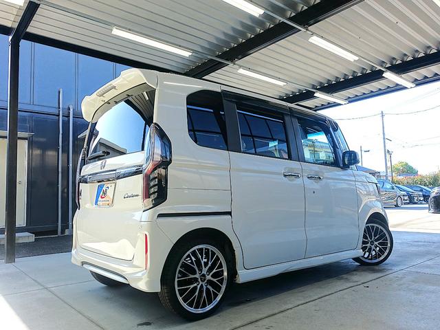 Ｎ－ＢＯＸカスタム Ｇ・Ｌターボホンダセンシング　新品１６ＡＷ・新品タイヤ・ハーフレザー・ＬＥＤフォグ・ＬＥＤヘッドランプ・両側パワースライドドア・純正８型ナビ・ブルートゥース・フルセグＴＶ・ＥＴＣ・ドライブレコーダー・パドルシフト・リアサンシェード（6枚目）