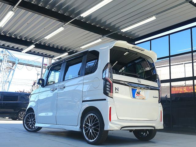 Ｎ－ＢＯＸカスタム Ｇ・Ｌターボホンダセンシング　新品１６ＡＷ・新品タイヤ・ハーフレザー・ＬＥＤフォグ・ＬＥＤヘッドランプ・両側パワースライドドア・純正８型ナビ・ブルートゥース・フルセグＴＶ・ＥＴＣ・ドライブレコーダー・パドルシフト・リアサンシェード（16枚目）