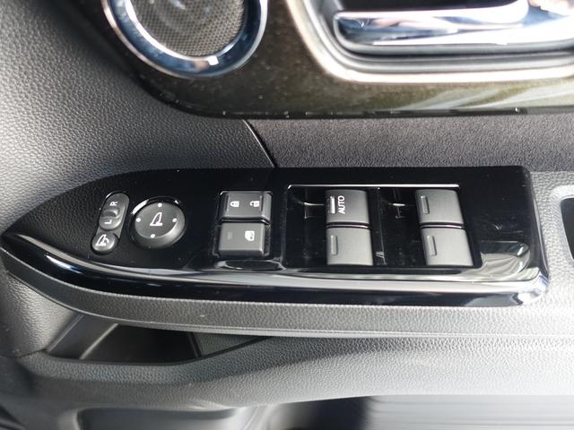 Ｎ－ＢＯＸカスタム Ｇ・Ｌターボホンダセンシング　新品１６ＡＷ・新品タイヤ・ハーフレザー・ＬＥＤフォグ・ＬＥＤヘッドランプ・両側パワースライドドア・純正８型ナビ・ブルートゥース・フルセグＴＶ・ＥＴＣ・ドライブレコーダー・パドルシフト・リアサンシェード（30枚目）