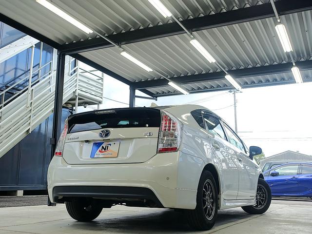 プリウス S モデリスタフルエアロ・RAYS-CE28-ECO軽量ホイール・シャークアンテナ・アルパインナビ・フルセグTV・ブルートゥースハンズフリー通話機能・バックカメラ・ETC・クリアランスソナー・ドアバイザー(8枚目)