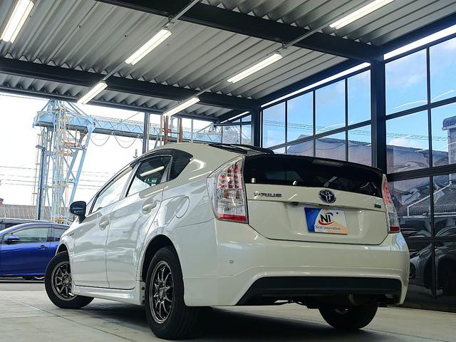 プリウス S モデリスタフルエアロ・RAYS-CE28-ECO軽量ホイール・シャークアンテナ・アルパインナビ・フルセグTV・ブルートゥースハンズフリー通話機能・バックカメラ・ETC・クリアランスソナー・ドアバイザー(16枚目)