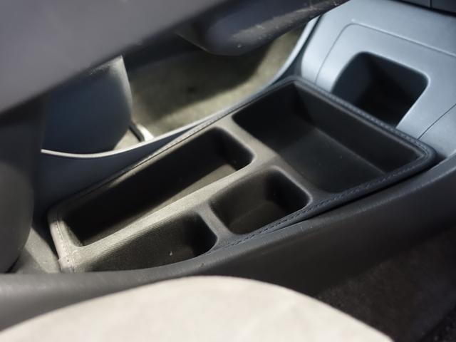 プリウス S モデリスタフルエアロ・RAYS-CE28-ECO軽量ホイール・シャークアンテナ・アルパインナビ・フルセグTV・ブルートゥースハンズフリー通話機能・バックカメラ・ETC・クリアランスソナー・ドアバイザー(36枚目)